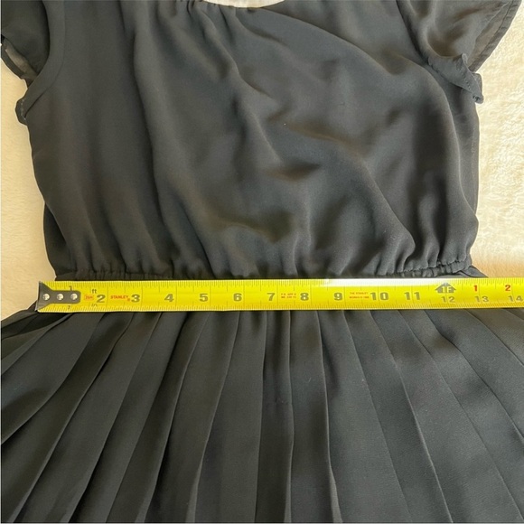 I Love HB 1 Dress Sz M Black Fushia Trim Sheer Lined Pleated Skirt - Picture 5 of 11